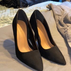 Black suede heels